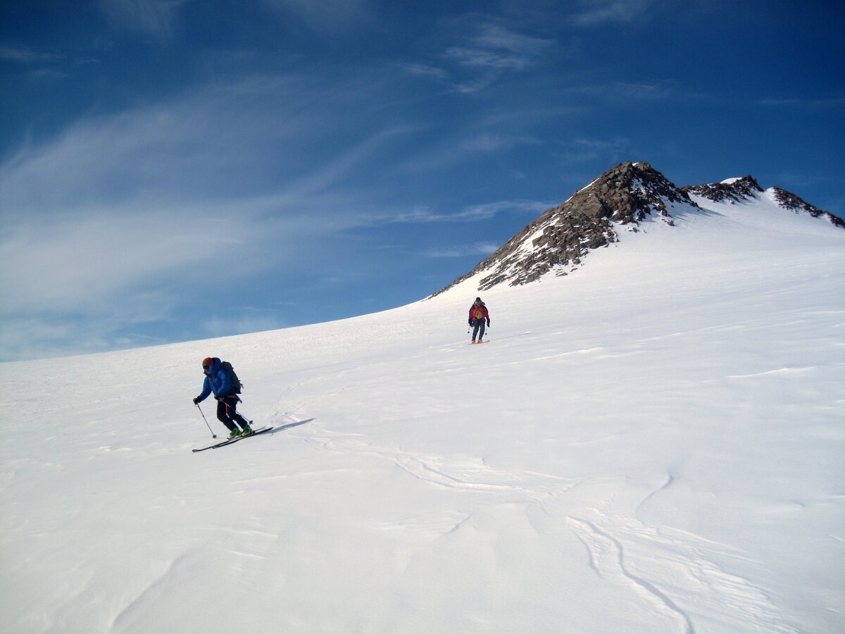 Todd P. and Ralf L. ski off Ronald Ridge
