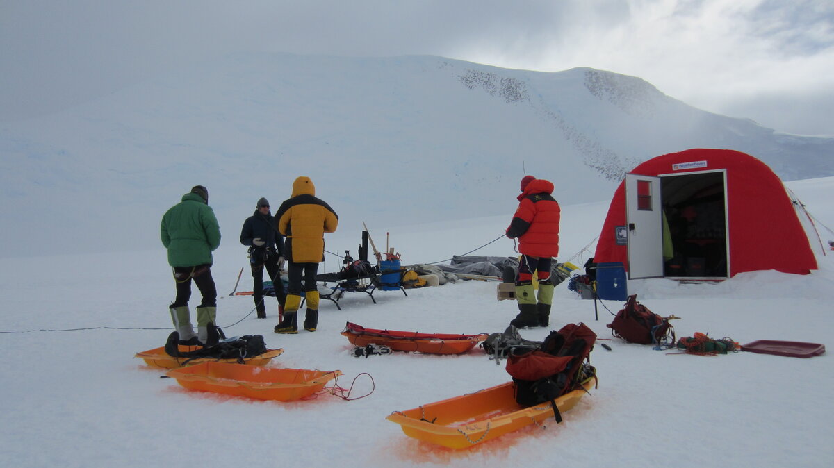 Climbing team prepares for glacier travel