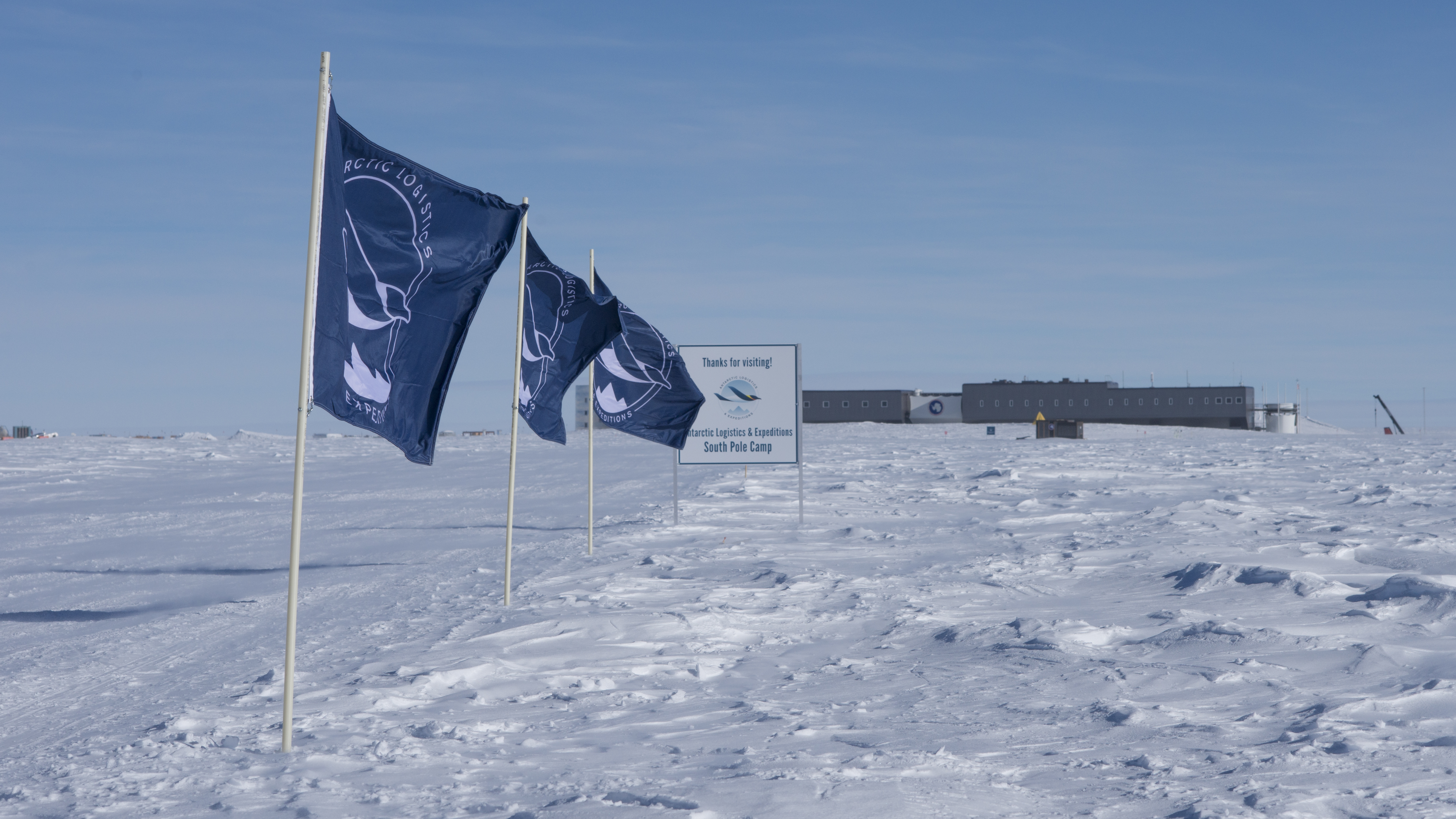 Looking toward Amundsen-Scott South Pole station
